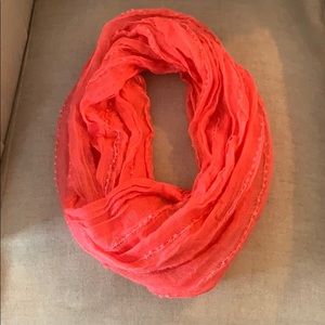 Women’s scarf